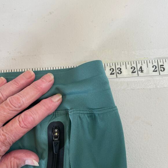 Gymshark Green Athletic Running Shorts Women's XL Activewear Lightweight - Picture 13 of 14